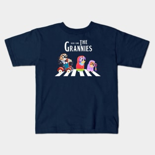 bluey here come the grannies, band style Kids T-Shirt